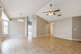 201 Whiterapids Ct, Unit QH06747 in Orlando, FL - Building Photo - Building Photo