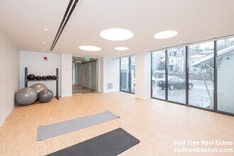 1410 Columbia Rd, Unit 14H in Boston, MA - Foto de edificio - Building Photo