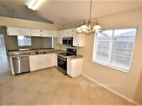 5904 Button Quail Ct in Tampa, FL - Foto de edificio - Building Photo