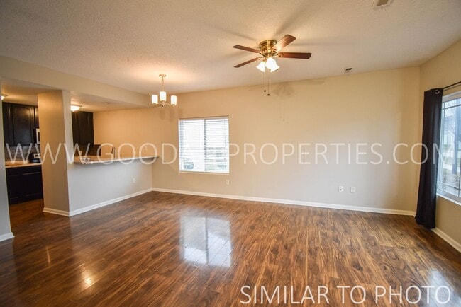 8601 Westown Pkwy in West Des Moines, IA - Foto de edificio - Building Photo