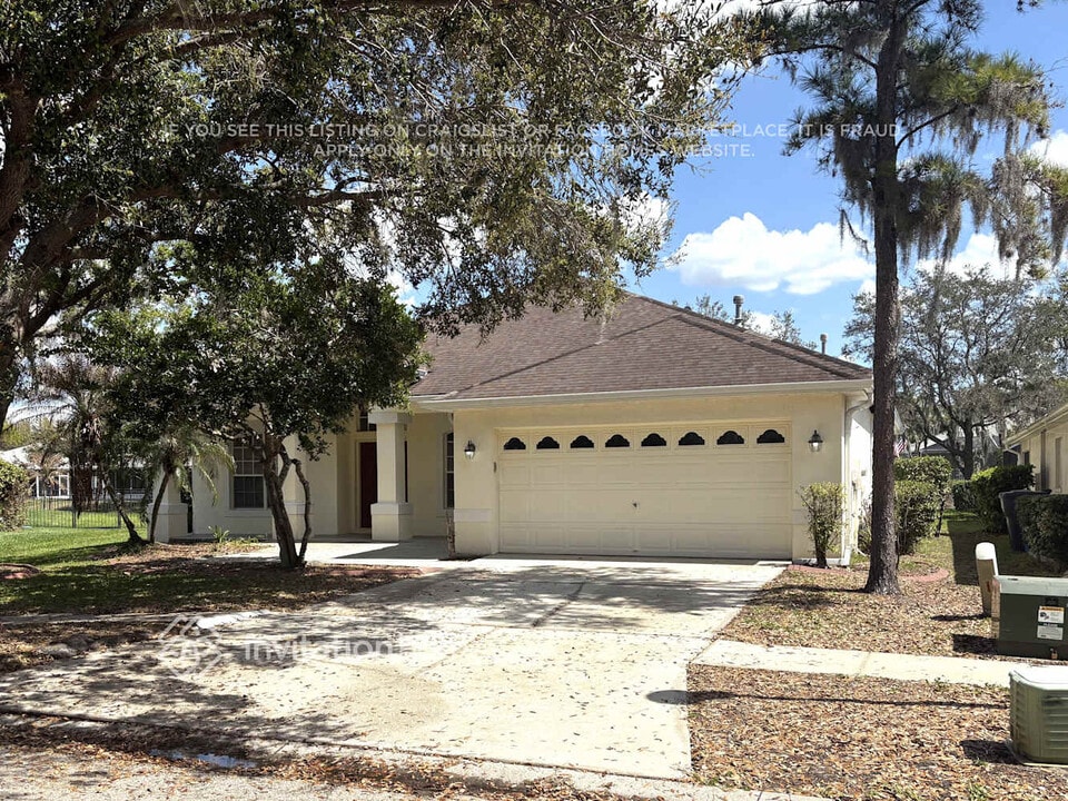 5832 Heronrise Crescent Dr, Unit WC-3012 in Fish Hawk, FL - Building Photo