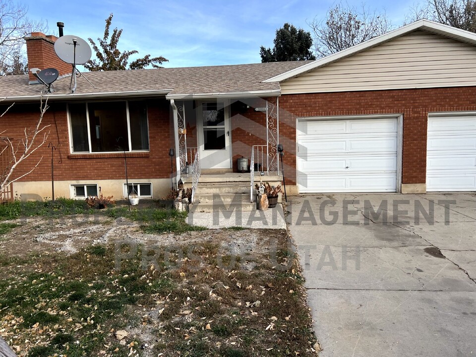 1006 W 17th St in Ogden, UT - Building Photo