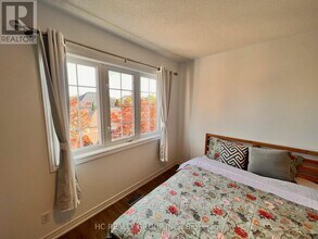 99 The Meadows Ave in Markham, ON - Building Photo - Building Photo