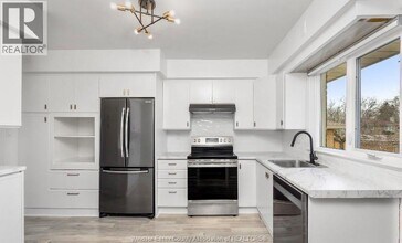 26 Breadner Dr in Toronto, ON - Building Photo - Building Photo