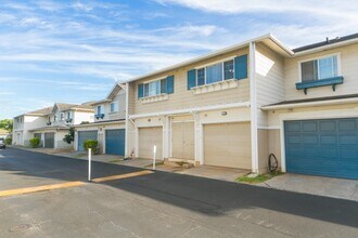 91-1031-1031 Kaimalie St in Ewa Beach, HI - Building Photo - Building Photo