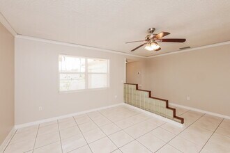 9521 NW 25th St in Sunrise, FL - Building Photo - Building Photo