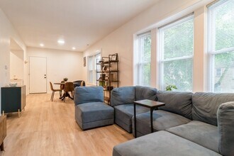 3639 W Iowa St in Chicago, IL - Building Photo - Building Photo