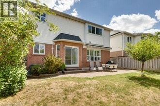 5191 Blue Spruce Ave in Burlington, ON - Building Photo - Building Photo
