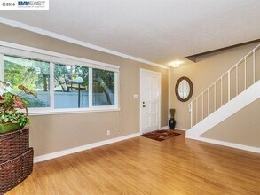 38562 McDole Terrace in Fremont, CA - Building Photo - Building Photo