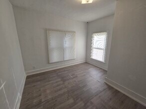 232 Oakley Pl NE in Grand Rapids, MI - Building Photo - Building Photo