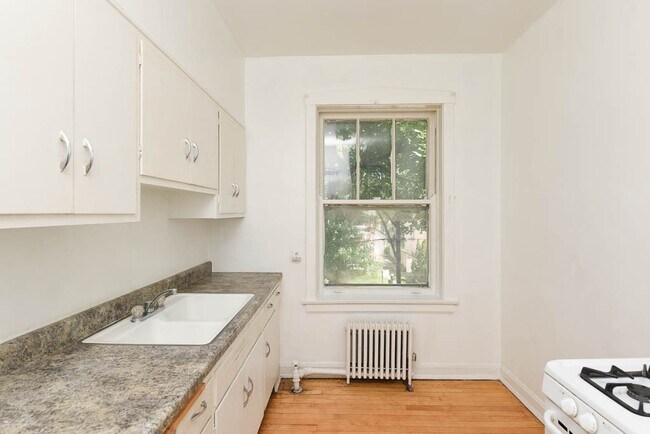 5023 N Winchester Ave, Unit 2 in Chicago, IL - Building Photo - Building Photo