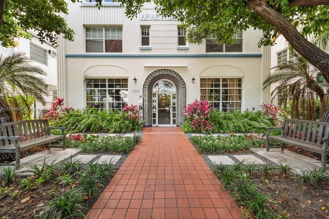 property at 1008 Jefferson Ave