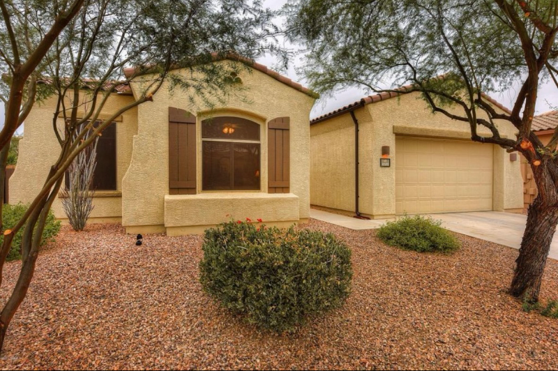 8589 N Crosswater Loop in Tucson, AZ - Building Photo