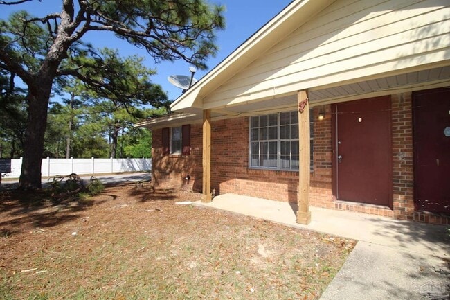 10151 Guidy Ln in Pensacola, FL - Building Photo - Building Photo