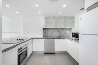 20 Island Ave in Miami Beach, FL - Foto de edificio - Building Photo