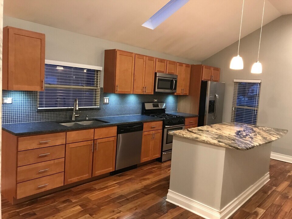 1503 West St in Lockport, IL - Building Photo