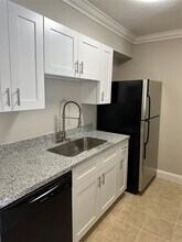 10100 S Gessner Rd in Houston, TX - Building Photo - Building Photo