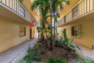 890 N Federal Hwy, Unit 103 in Lantana, FL - Building Photo
