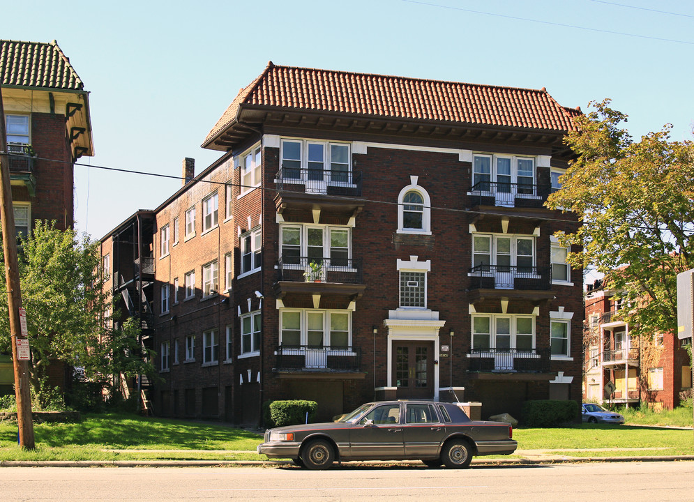 Superior Hillcrest in Cleveland, OH - Building Photo