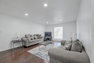 5863 Inwood Dr in Houston, TX - Building Photo - Building Photo