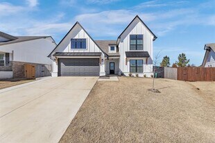 7104 S Kalanchoe Ave in Broken Arrow, OK - Building Photo