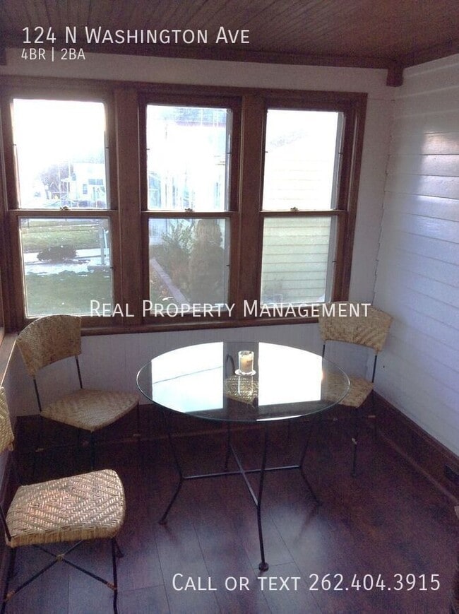 124 N Washington Ave in Waukesha, WI - Building Photo - Building Photo