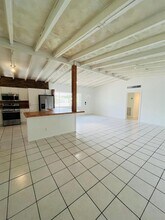 1420 NE 203rd St in Miami, FL - Building Photo - Building Photo