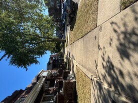 8009 S Throop St in Chicago, IL - Building Photo