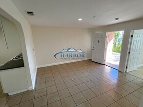 1043-1043 W 253rd St in Los Angeles, CA - Building Photo - Building Photo