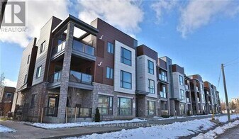 2388 Khalsa Gate in Oakville, ON - Building Photo