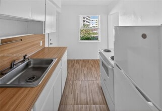 160 S Shore Dr in Miami Beach, FL - Building Photo - Building Photo