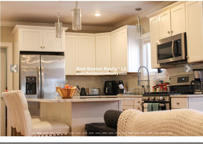 118 Holland St in Somerville, MA - Building Photo - Building Photo