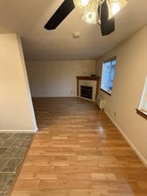 2317 SE Division St, Unit 2317 in Portland, OR - Foto de edificio - Building Photo