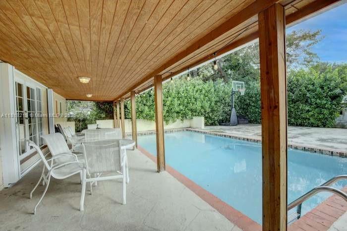 6790 SW 54th St in Miami, FL - Building Photo
