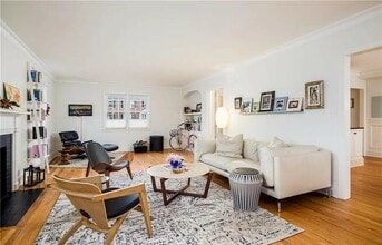 2 Grennan Rd in West Hartford, CT - Building Photo - Building Photo