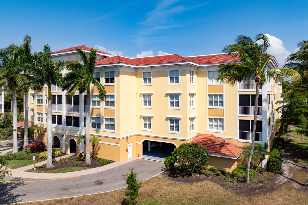 Fountain Court Condominiums in Punta Gorda, FL - Building Photo