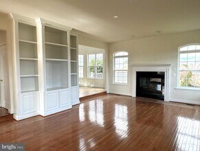 8209 Copperleaf Ct in Owings, MD - Foto de edificio - Building Photo