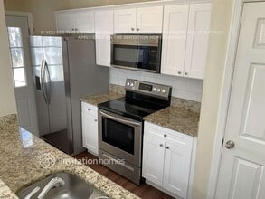 2364 Oakland Spring Dr in Snellville, GA - Foto de edificio - Building Photo