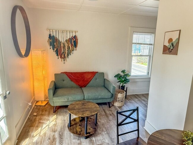 5-7 Rock City Rd in Woodstock, NY - Building Photo - Building Photo