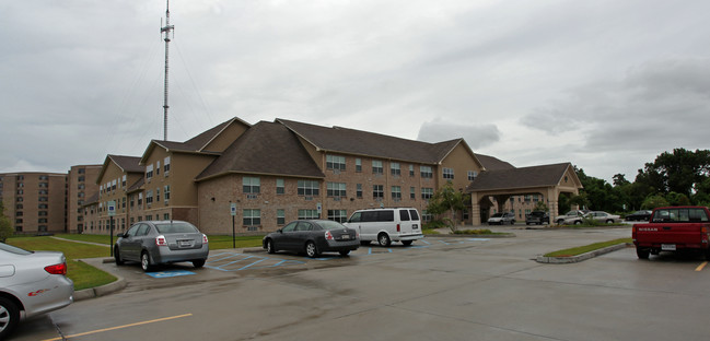 Oakvilla Apartments in New Orleans, LA - Building Photo - Building Photo