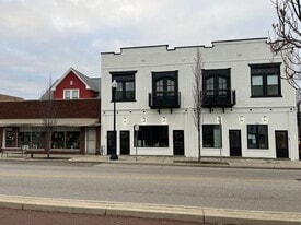 714 N Main St, Unit Dewey's Boutique Apt in Evansville, IN - Building Photo