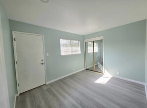 969 Asilomar Ter, Unit 2 in Sunnyvale, CA - Foto de edificio - Building Photo
