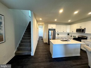 607 Ruth Way in Dover, DE - Building Photo - Building Photo