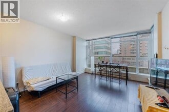 8068 Westminster Hwy in Richmond, BC - Building Photo - Building Photo