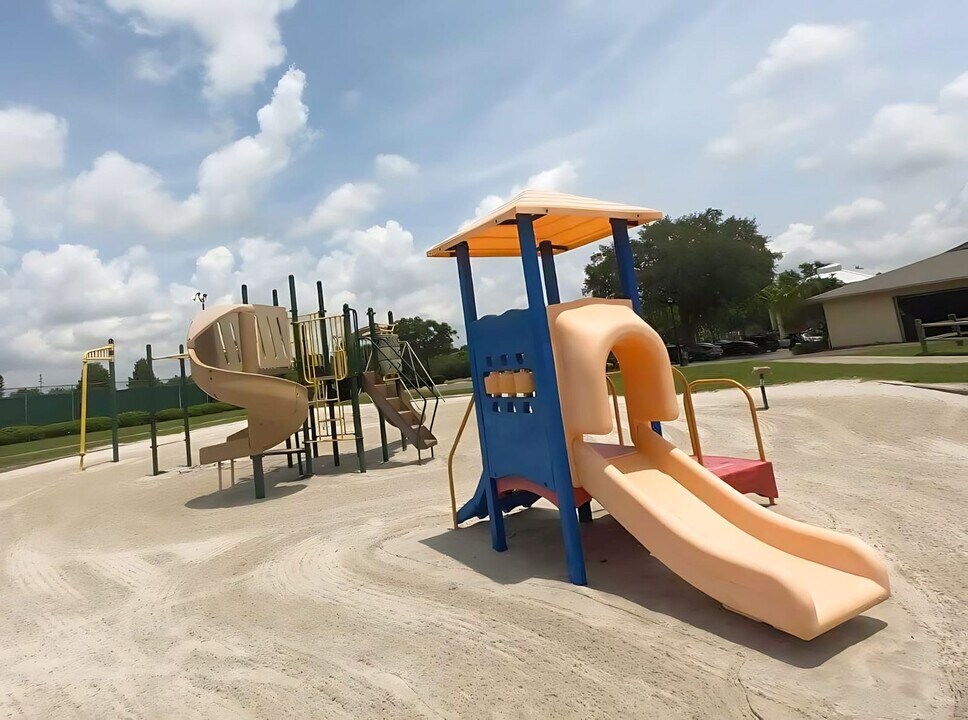 6084 Willowpointe Cir in Orlando, FL - Building Photo