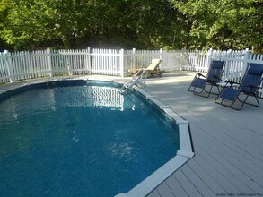 88 Rock City Rd in Woodstock, NY - Building Photo - Building Photo