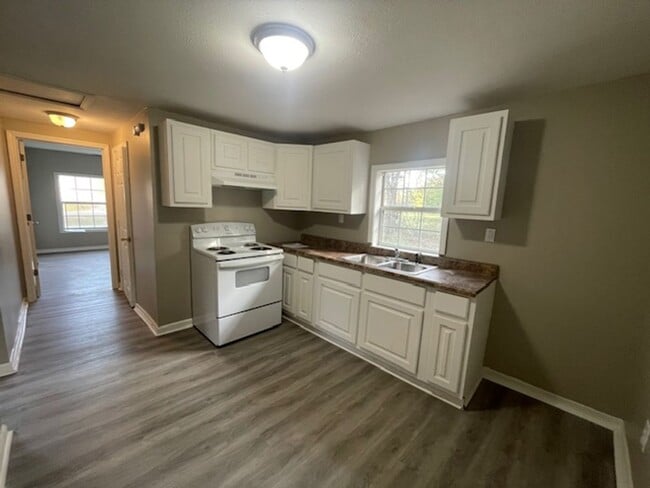 203 Hatchie St in Booneville, MS - Building Photo - Building Photo