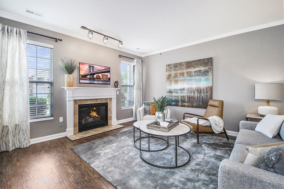 Stone Falls of Ada in Ada, MI - Foto de edificio