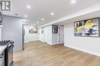 6544 Sam Iorfida Dr in Niagara Falls, ON - Building Photo - Building Photo