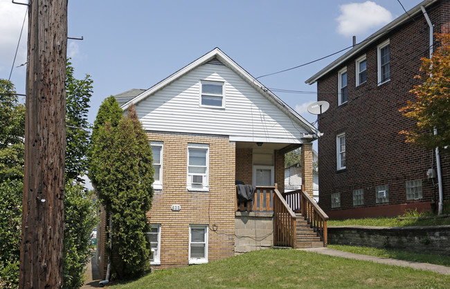 823 13th St in Ambridge, PA - Building Photo - Building Photo